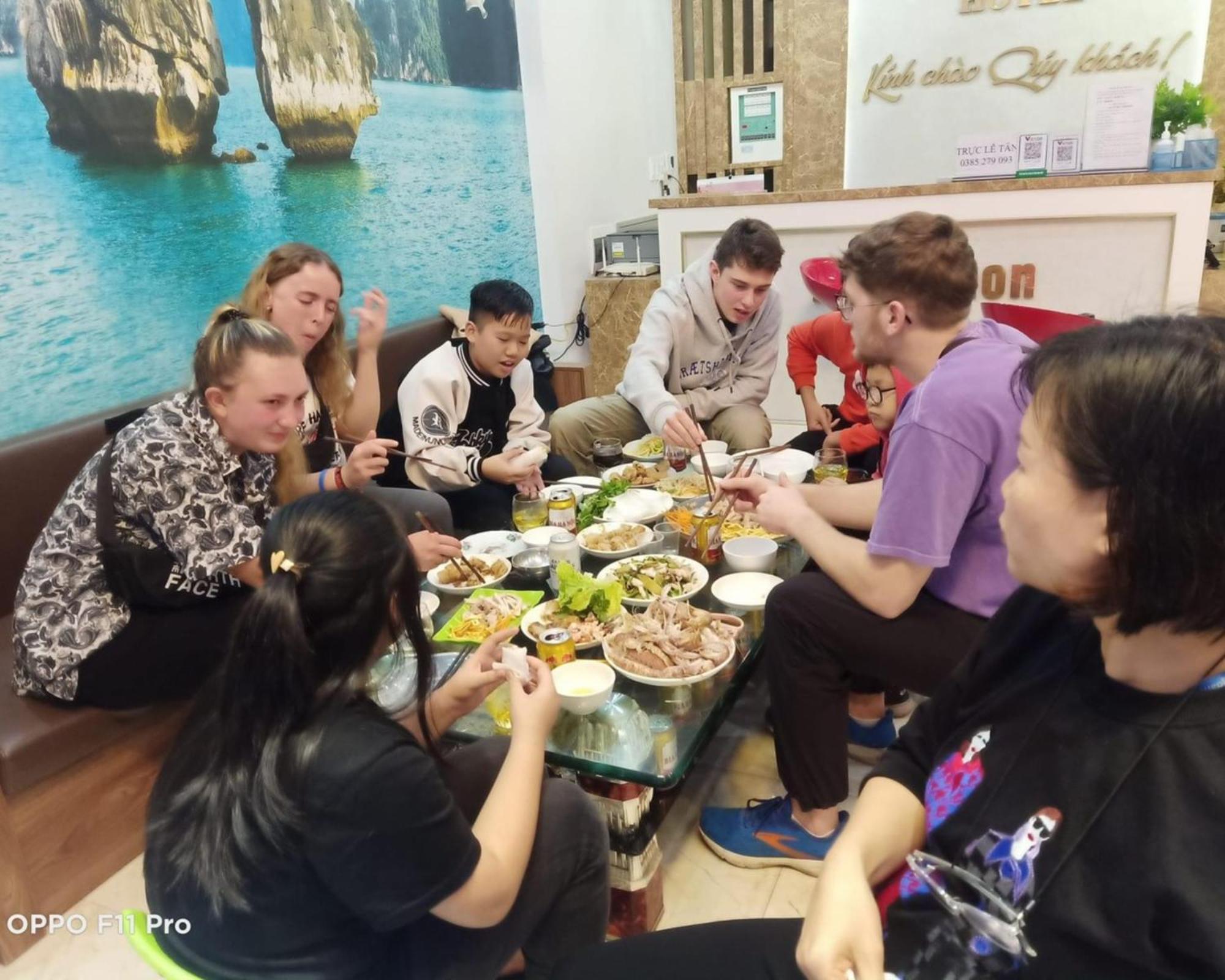 Ha Long Fancy Hostel With Vegetarian And Vegan Restaurant Exteriér fotografie